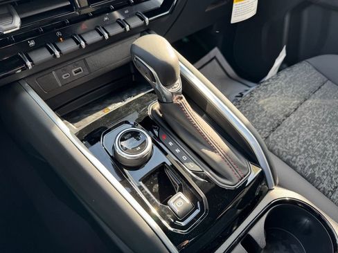 New 2026 Chevrolet Colorado Z71 w/ Technology Package image 14