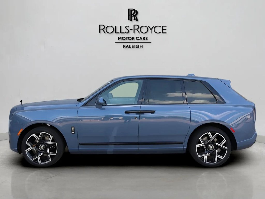 New 2027 Rolls-Royce Cullinan Black Badge AWD/4WD image 4