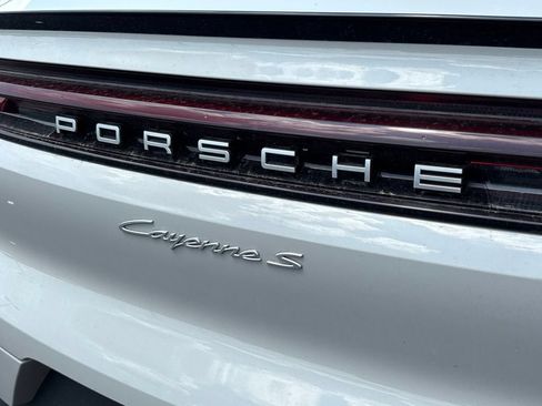 Used 2024 Porsche Cayenne S AWD/4WD image 37
