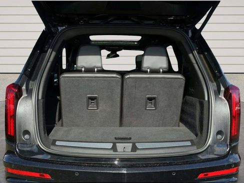 Used 2020 Cadillac XT6 Premium Luxury FWD image 10