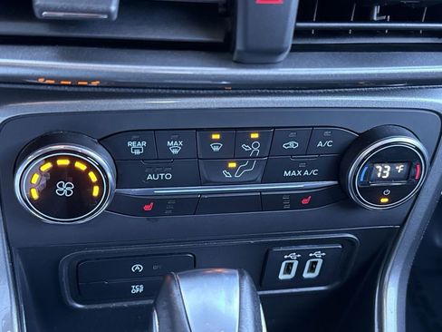 Used 2020 Ford EcoSport SE w/ SE Convenience Package image 21