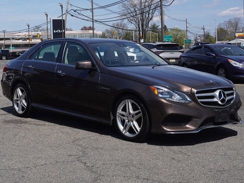 Used 2014 Mercedes-Benz E 350 4MATIC Sedan image 58