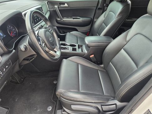 Used 2021 Kia Sportage S image 12