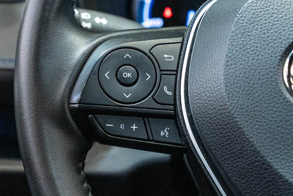 Certified 2025 Toyota RAV4 XSE AWD/4WD image 18
