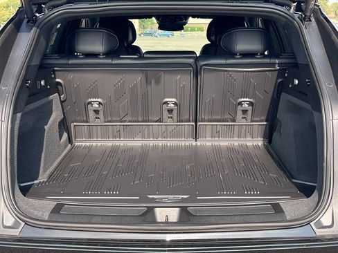New 2026 Cadillac Lyriq Sport AWD/4WD image 32