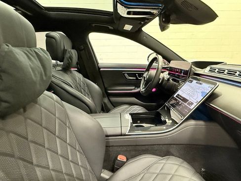 Used 2023 Mercedes-Benz S 580 4MATIC Sedan image 38