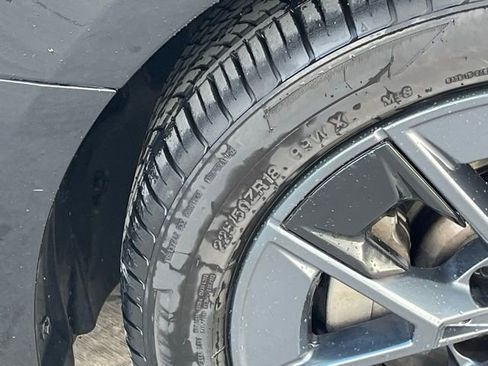 Used 2024 BMW i4 eDrive40 image 8