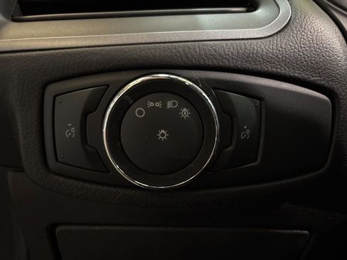 Used 2016 Ford Edge SE AWD/4WD image 13