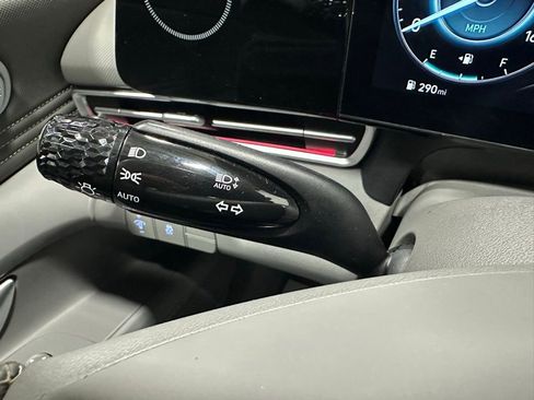 Used 2025 Hyundai Elantra SEL w/ Cargo Package image 21