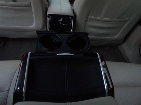 Used 2014 Cadillac XTS Luxury w/ Driver Awareness Package image 17