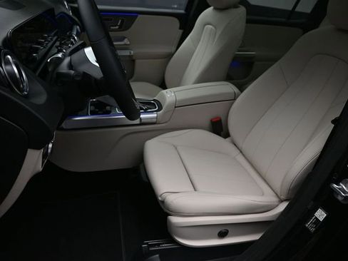 Used 2026 Mercedes-Benz GLB 250 GLB 250 image 18