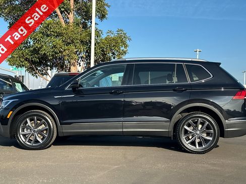 Certified 2022 Volkswagen Tiguan SE w/ Panoramic Sunroof Package image 7