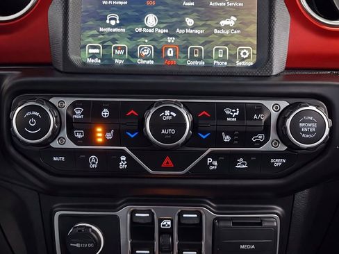 Used 2021 Jeep Wrangler Unlimited Rubicon w/ Xtreme Recon 35" Tire Package image 26