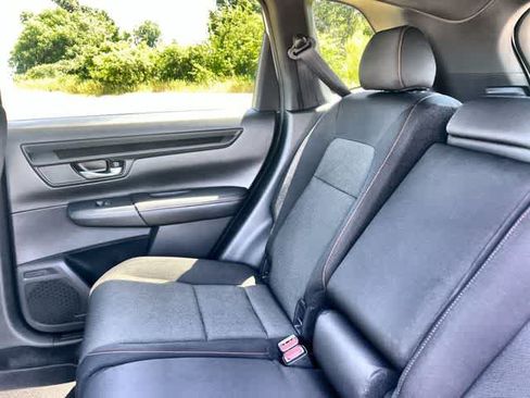 Used 2025 Honda CR-V Sport image 14