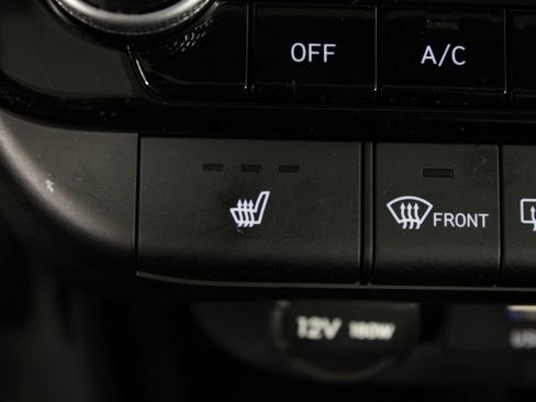 Used 2025 Hyundai Elantra SEL image 23