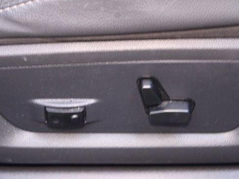 Used 2010 Dodge Ram 1500 Truck Sport image 12