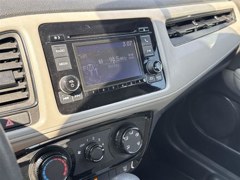 Used 2020 Honda HR-V LX image 23