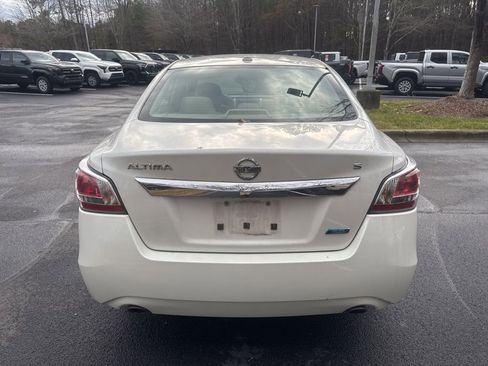 Used 2014 Nissan Altima 2.5 S w/ Display Audio Package image 15