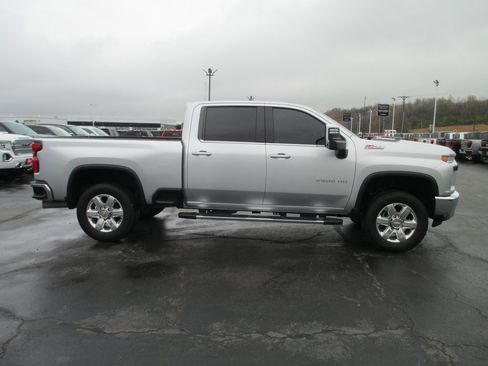 Used 2021 Chevrolet Silverado 2500 LTZ image 3