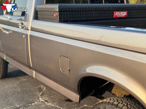 Used 1989 Ford F250 XL 2dr 4WD Standard Cab LB image 14