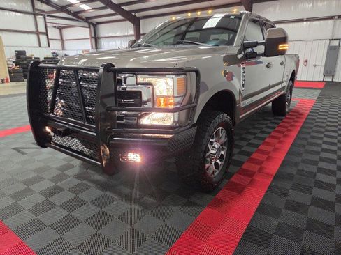 Used 2020 Ford F250 Lariat w/ Lariat Ultimate Package image 21