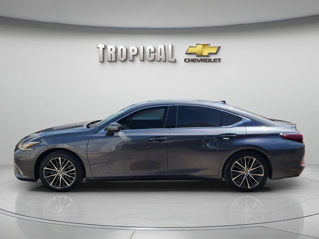 Used 2022 Lexus ES 350 w/ Premium Package FWD image 2