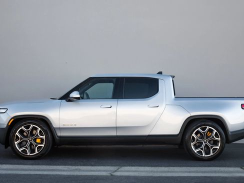 Used 2022 Rivian R1T Launch Edition image 28