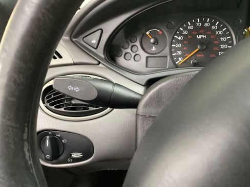 Used 2003 Ford Focus SE image 23