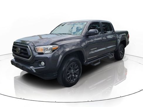 Used 2021 Toyota Tacoma SR5 RWD image 4