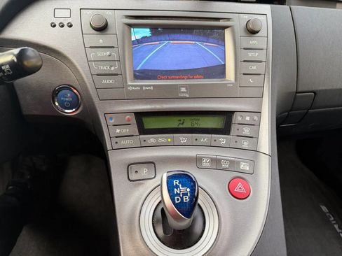 Used 2014 Toyota Prius Four FWD image 27