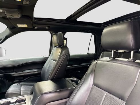 Used 2020 Ford Expedition XLT w/ FX4 Off-Road Package AWD/4WD image 21