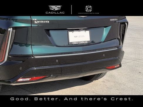 Certified 2024 Cadillac Lyriq Luxury AWD/4WD image 9