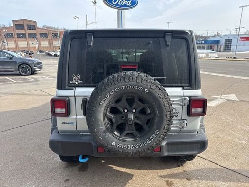 Used 2023 Jeep Wrangler Unlimited w/ Cold Weather Group image 5