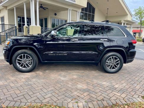 Used 2020 Jeep Grand Cherokee Limited w/ Luxury Group II image 2
