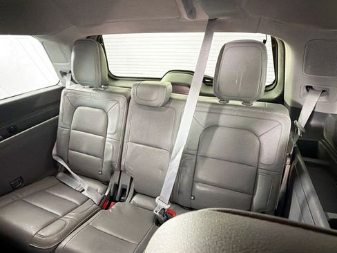 Used 2018 Lincoln Navigator Reserve w/ Technology Package image 31