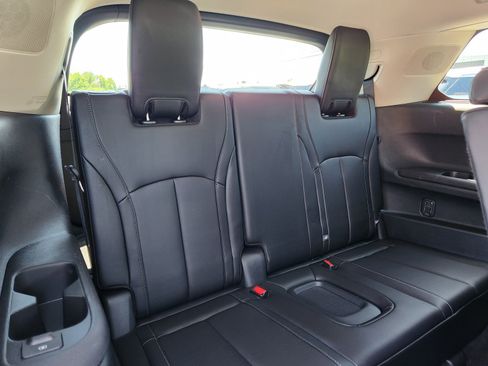 Certified 2025 INFINITI QX60 Pure w/ Cargo Package AWD/4WD image 15