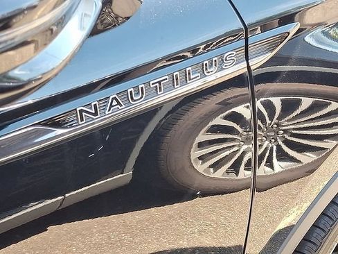 Used 2019 Lincoln Nautilus Black Label AWD/4WD image 25