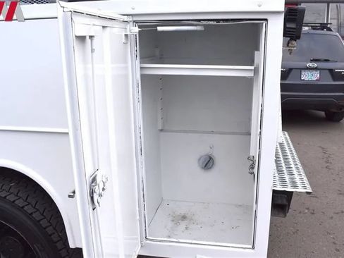 Used 2016 Ford F550 4x4 Regular Cab Super Duty image 24
