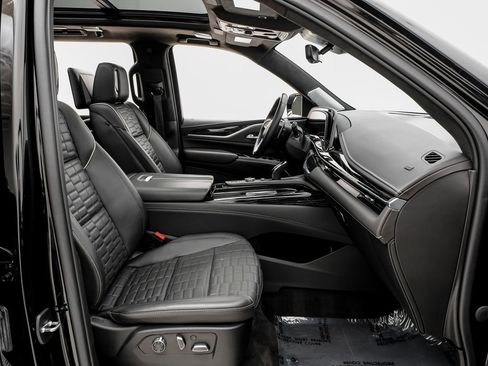 Used 2023 Cadillac Escalade ESV V image 26