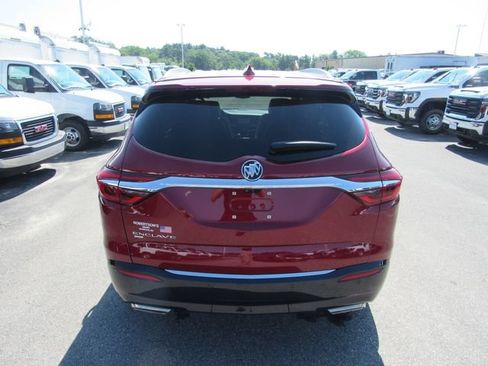 Used 2020 Buick Enclave Essence w/ Sound and Sites Package AWD/4WD image 22
