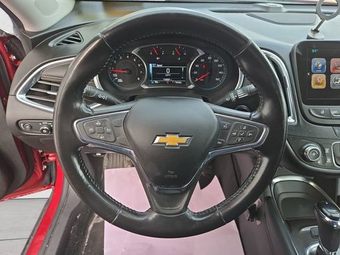 Used 2018 Chevrolet Malibu LT w/ Leather Package image 16