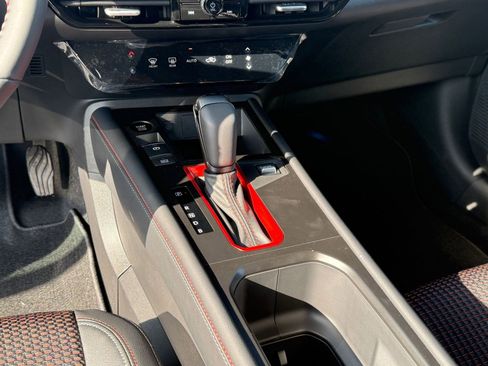 New 2026 Nissan Kicks SR image 16