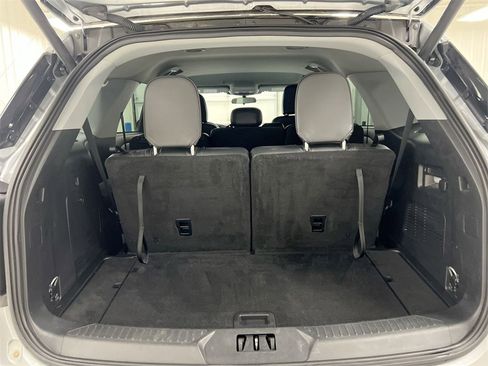 Used 2023 Ford Explorer XLT w/ Equipment Group 202A image 23