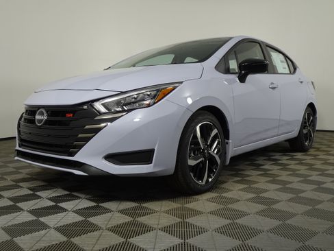 New 2025 Nissan Versa SR w/ Trunk Package image 14