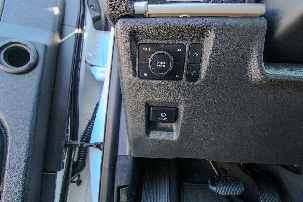 Used 2025 Ford Expedition Active AWD/4WD image 21