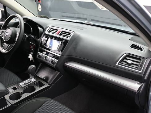 Used 2019 Subaru Outback 2.5i image 30