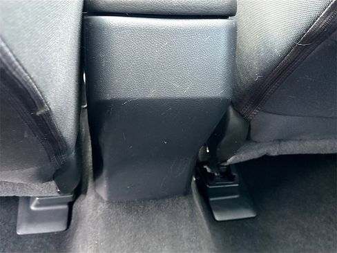 Used 2016 Subaru Forester 2.5i Premium w/ All-Weather Package image 23