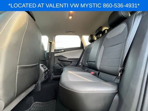 Certified 2022 Volkswagen Taos SE image 12