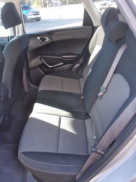 Used 2022 Kia Soul S FWD image 24