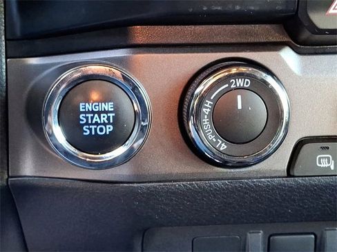 Certified 2023 Toyota Tacoma TRD Off-Road image 28